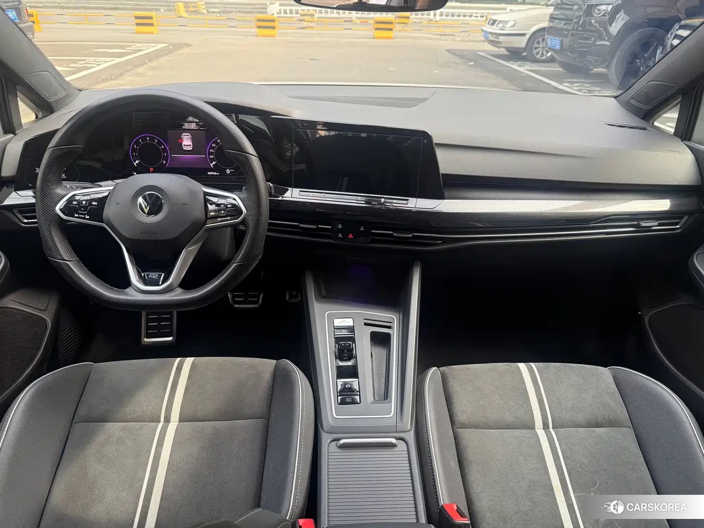 Volkswagen Golf 2022 Белый из Китая, фото 4
