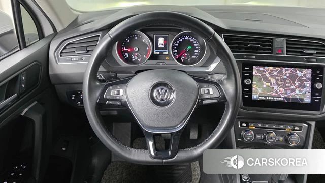 Volkswagen Tiguan second Generation 2019 Белый из Кореи, фото 4