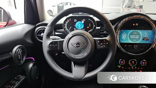 Mini Cooper 2023 Красный из Кореи, фото 4