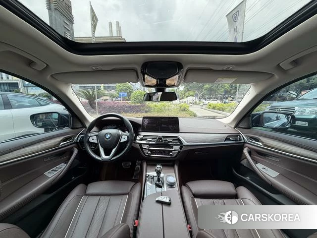 BMW 5 series 2023 Черный из Китая, фото 4