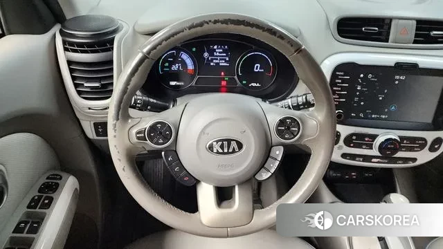 Kia Soul EV 2018 Жемчужный цвет из Кореи, фото 4