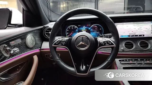 Mercedes-Benz E-Class W213 2022 Белый из Кореи, фото 4