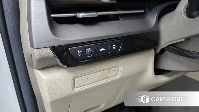 Kia Carnival 4th generation 2023 Белый из Кореи, фото 4