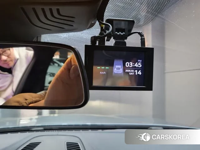 BMW 5 Series (G30) 2018 Серебристо-серый из Кореи, фото 4