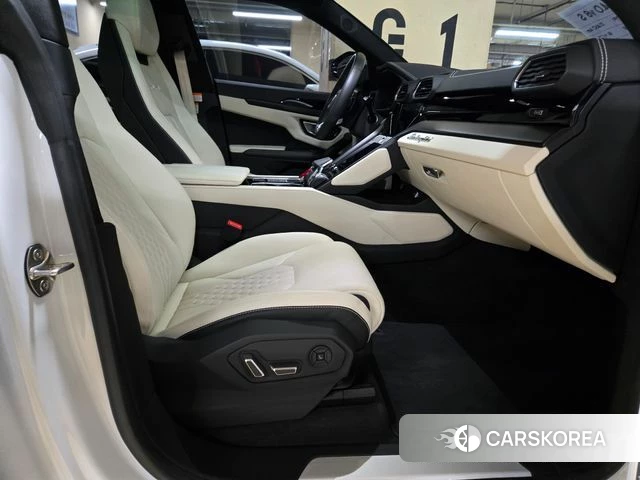 Lamborghini Urus 2023 Белый из Кореи, фото 4