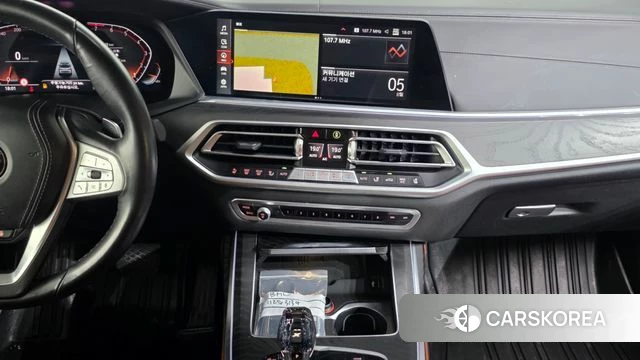 BMW X7 (G07) 2021 Белый из Кореи, фото 3