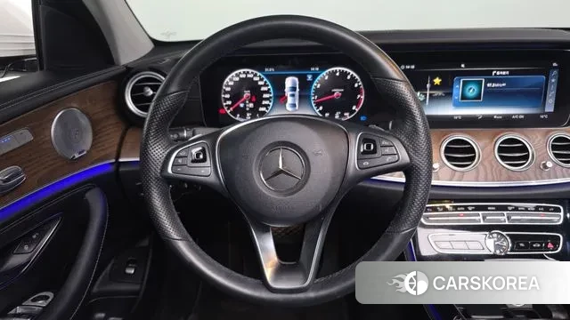 Mercedes-Benz E-Class W213 2018 Белый из Кореи, фото 4