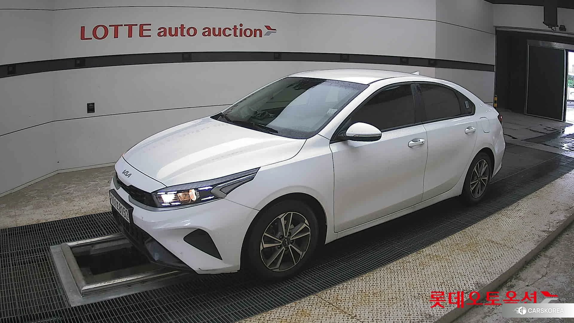 Kia K3 2022 Белый из Кореи, фото 4