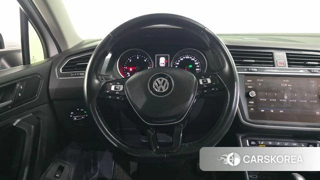 Volkswagen Tiguan second Generation 2018 Белый из Кореи, фото 4