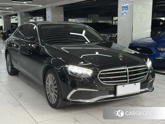 Mercedes-Benz E-class 2022 Черный из Китая, фото 4