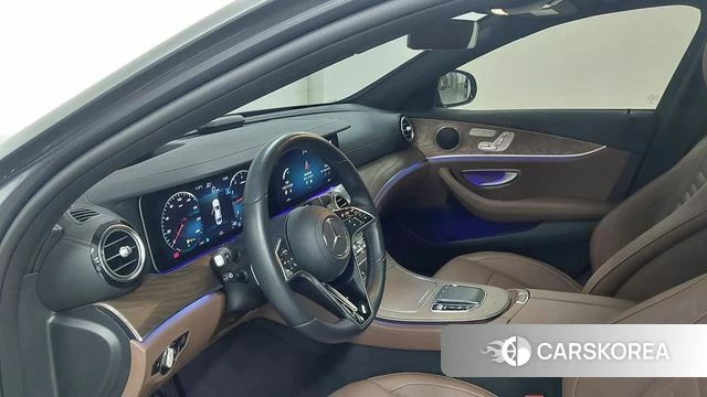 Mercedes-Benz E-Class W213 2023 Серый из Кореи, фото 4