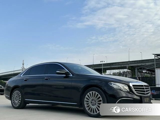 Mercedes-Benz E-class 2020 Черный из Китая, фото 4
