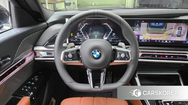BMW 7 Series (G70) 2025 Черный из Кореи, фото 4