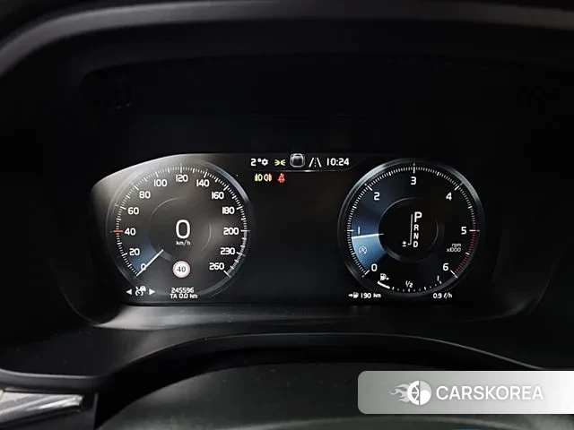 Volvo XC60 second Generation 2018 Белый из Кореи, фото 4