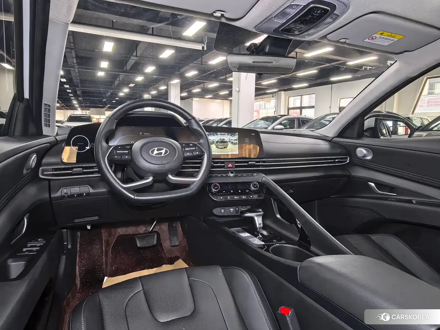 Hyundai Elantra 2023 Белый из Китая, фото 4