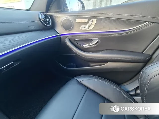 Mercedes-Benz E-Class W213 2020 Синий из Кореи, фото 4