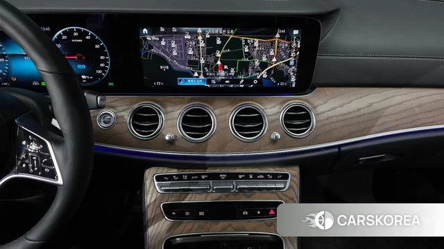 Mercedes-Benz E-Class W213 2021 Серый из Кореи, фото 4