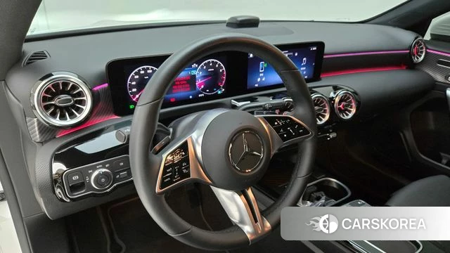 Mercedes-Benz A-Class W177 2025 Белый из Кореи, фото 4