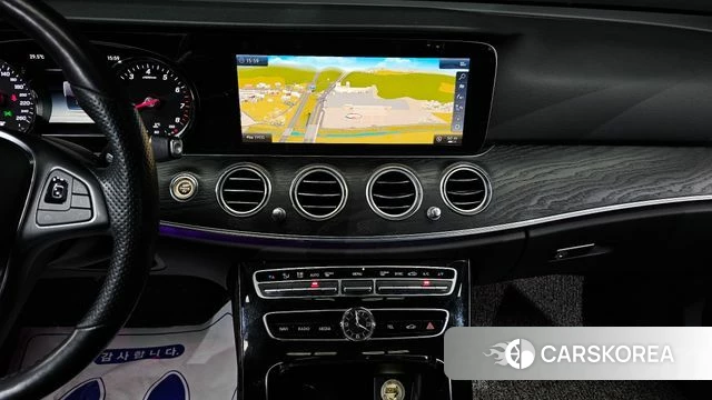 Mercedes-Benz E-Class W213 2018 Белый из Кореи, фото 4