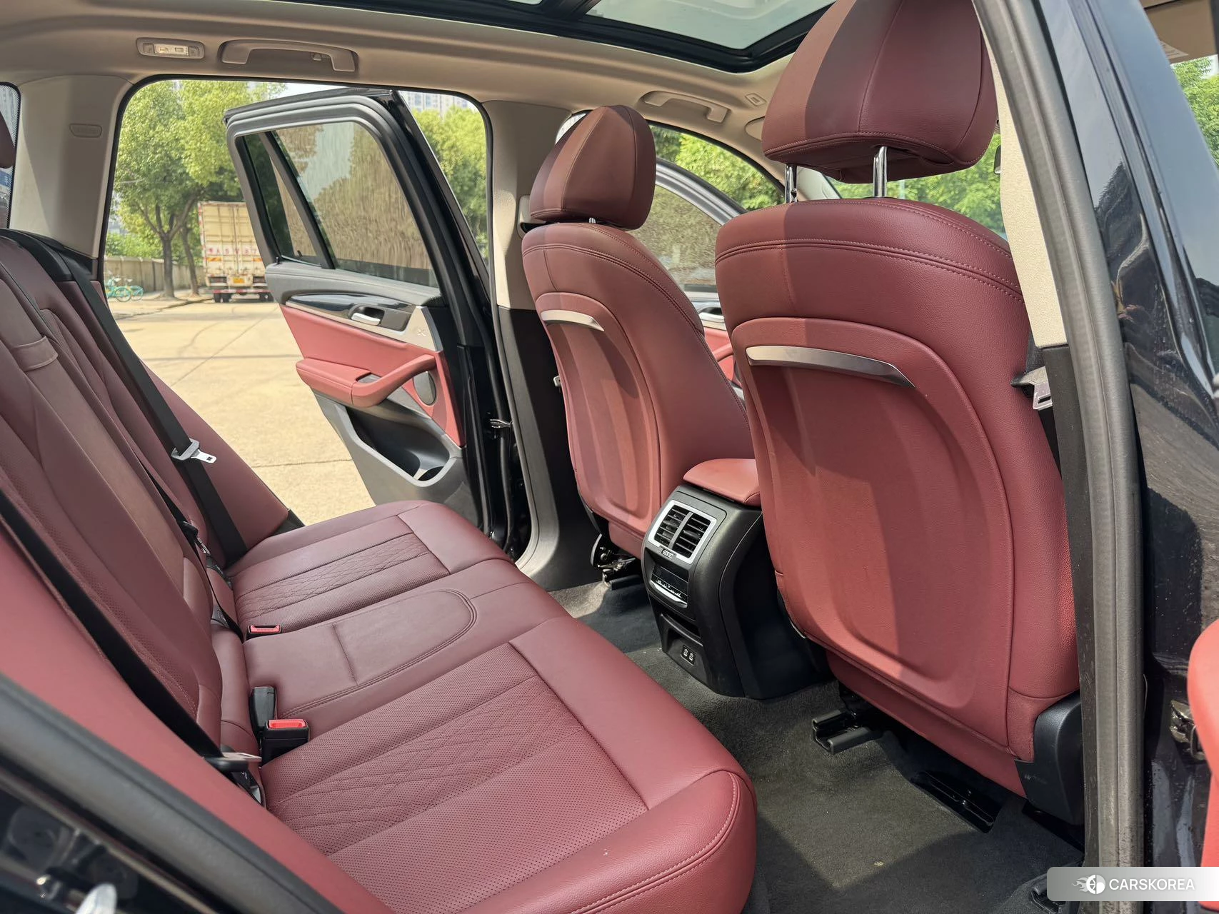 BMW iX3 2024 Черный из Китая, фото 4