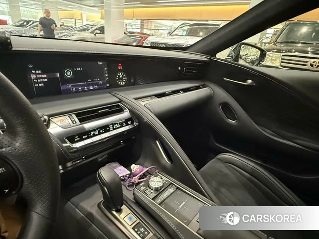 Lexus LC 2022 Серебристо-серый из Китая, фото 4