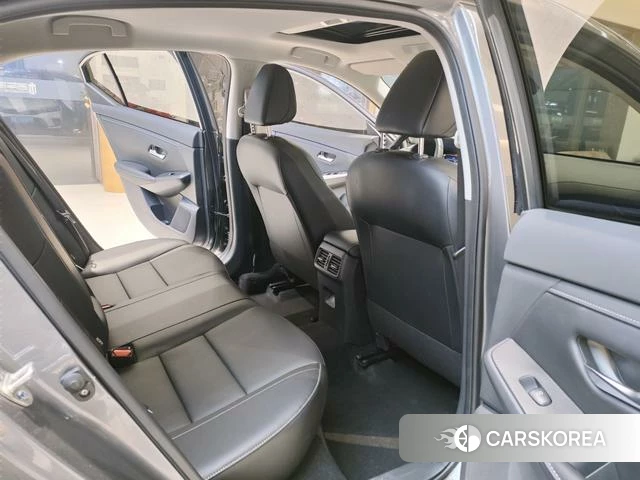 Nissan Xuan Yi 2025 Серебристо-серый из Китая, фото 4