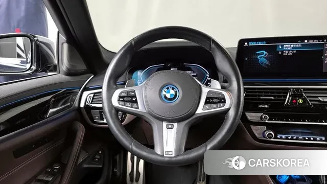 BMW 5 Series (G30) 2022 Черный из Кореи, фото 4