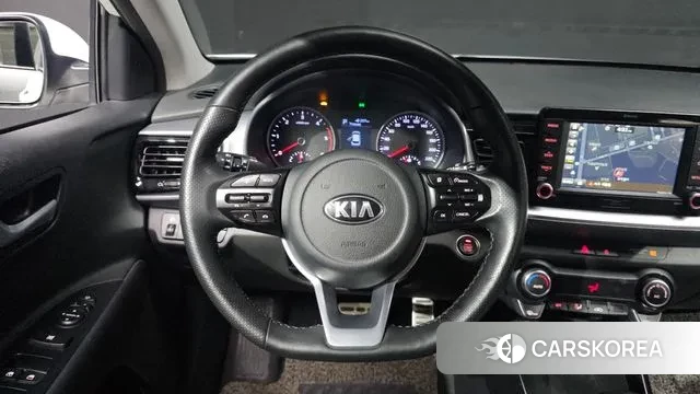 Kia Stonic 2018 Белый из Кореи, фото 4