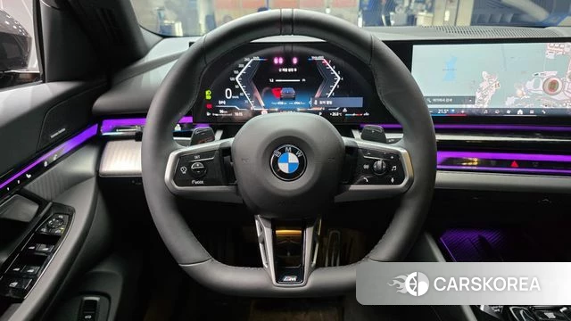 BMW 5 Series (G60) 2025 Серый из Кореи, фото 4
