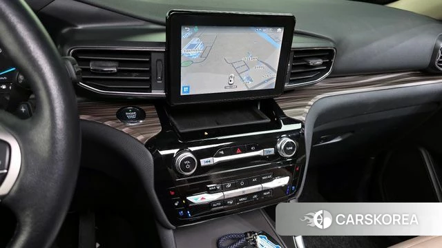 Ford Explorer 6th Generation 2021 Белый из Кореи, фото 4