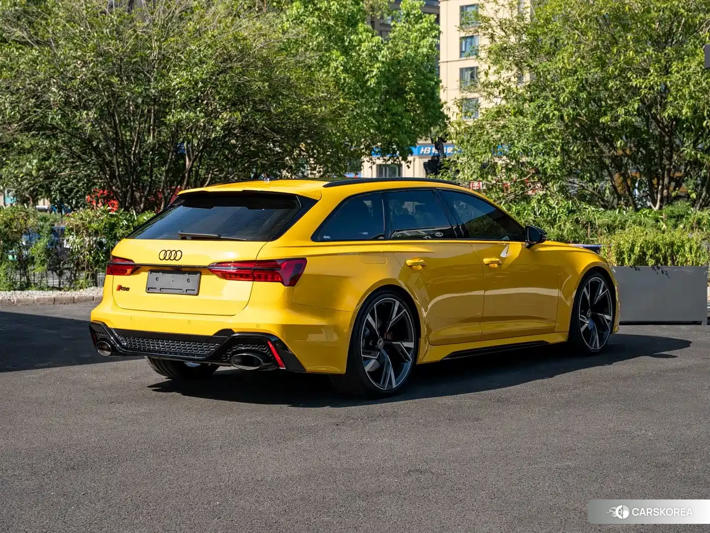 Audi RS 6 2023 Yellow/orange из Китая, фото 4