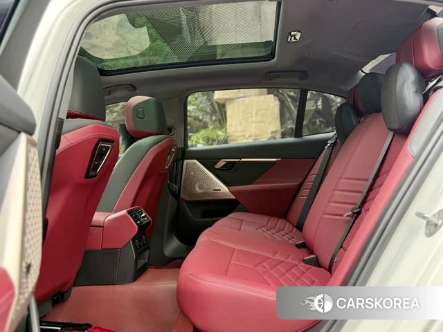 BMW 5 series 2024 Белый из Китая, фото 4