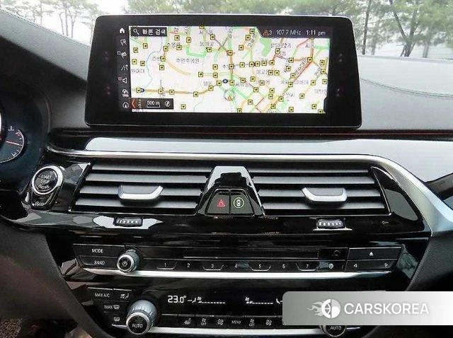 BMW 5 Series (G30) 2018 Белый из Кореи, фото 4