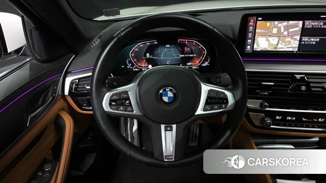BMW 5 Series (G30) 2023 Белый из Кореи, фото 4