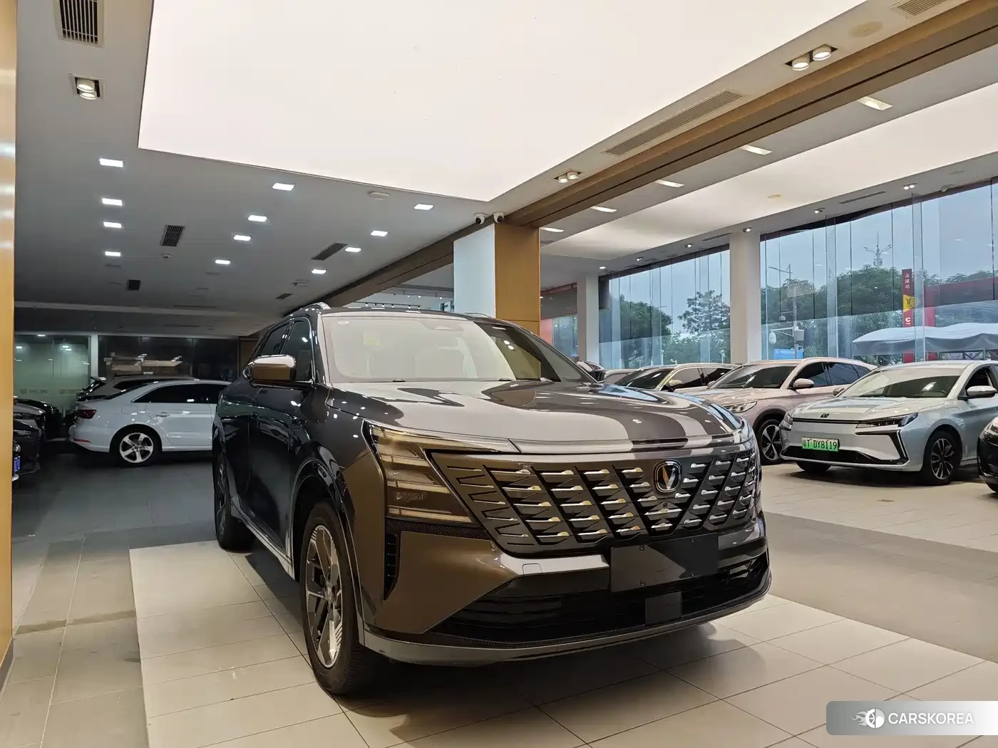 Chang'an CS75PLUS 2026 Silver/gray из Китая, фото 4