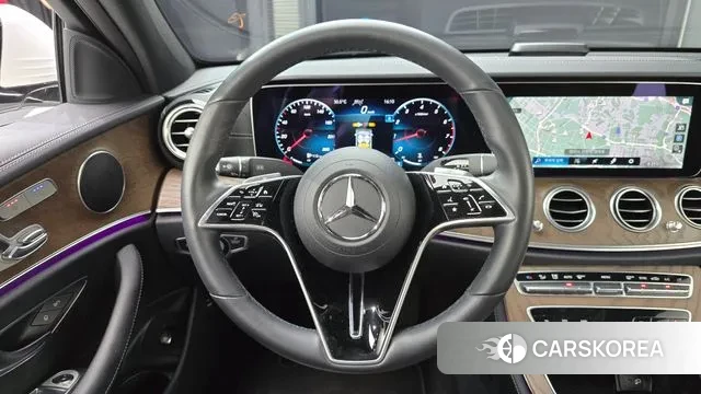 Mercedes-Benz E-Class W213 2023 Белый из Кореи, фото 4
