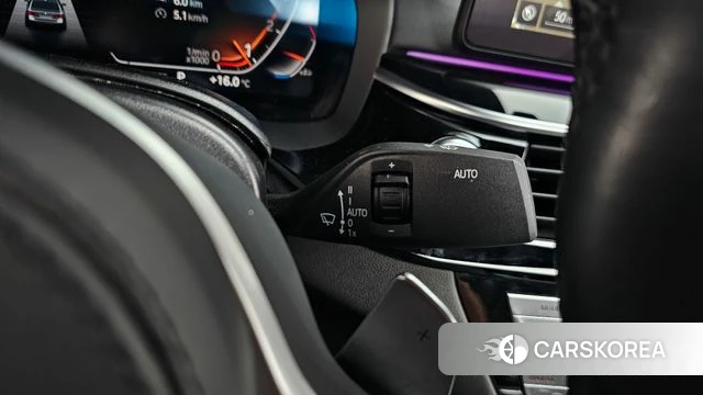 BMW 5 Series (G30) 2023 Белый из Кореи, фото 4