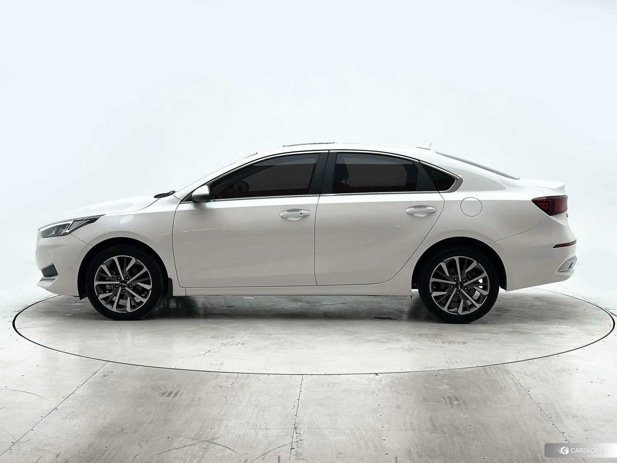 Kia K3 2021 Белый из Китая, фото 4