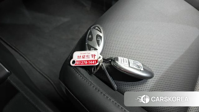 Hyundai Kona Hybrid (SX2) 2023 Серый из Кореи, фото 4