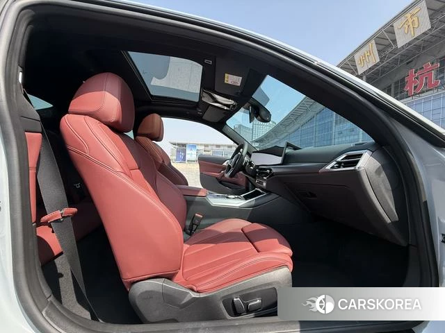 BMW 4 series 2024 Темно-серый из Китая, фото 4