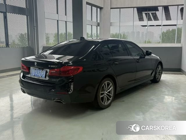 BMW 5 series 2019 Черный из Китая, фото 4