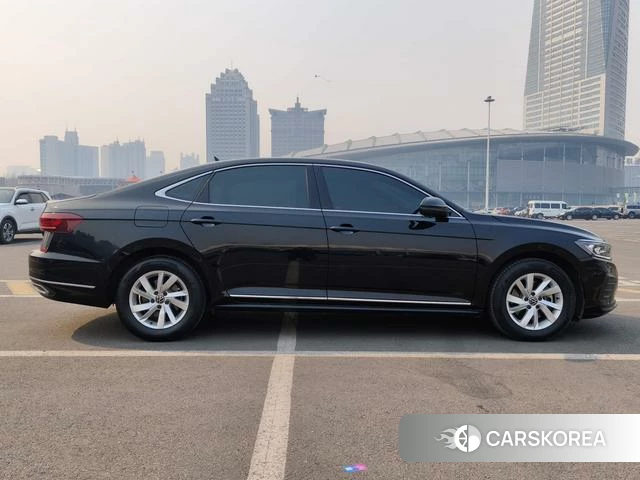 Volkswagen Passat 2023 Черный из Китая, фото 4