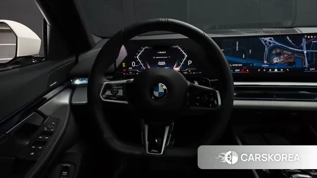 BMW 5 Series (G60) 2025 Белый из Кореи, фото 4