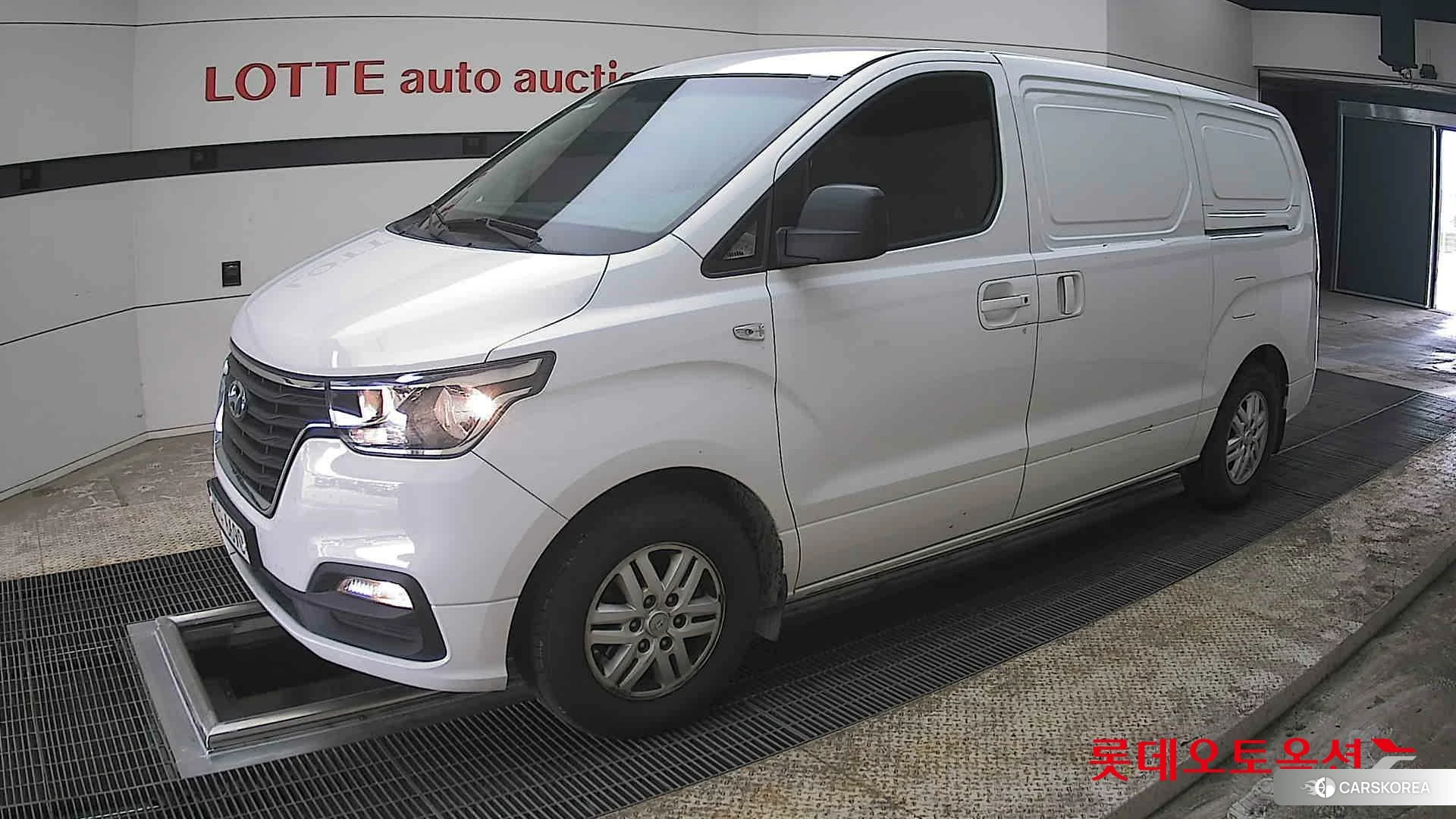 Hyundai Grand Starex 2021 Белый из Кореи, фото 4