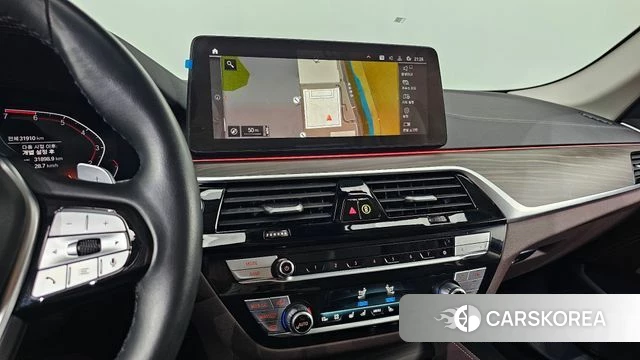 BMW 5 Series (G30) 2022 Белый из Кореи, фото 4