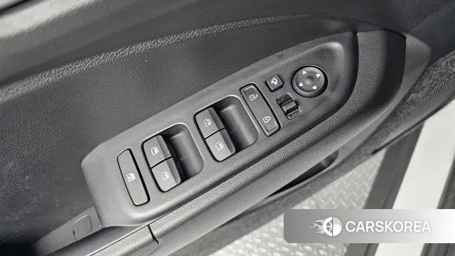 Hyundai Venue 2023 Белый из Кореи, фото 4