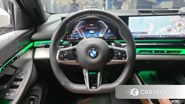 BMW 5 Series (G60) 2024 Белый из Кореи, фото 4