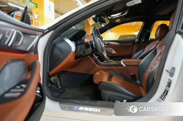 BMW 8 Series (G15) 2023 Белый из Кореи, фото 4