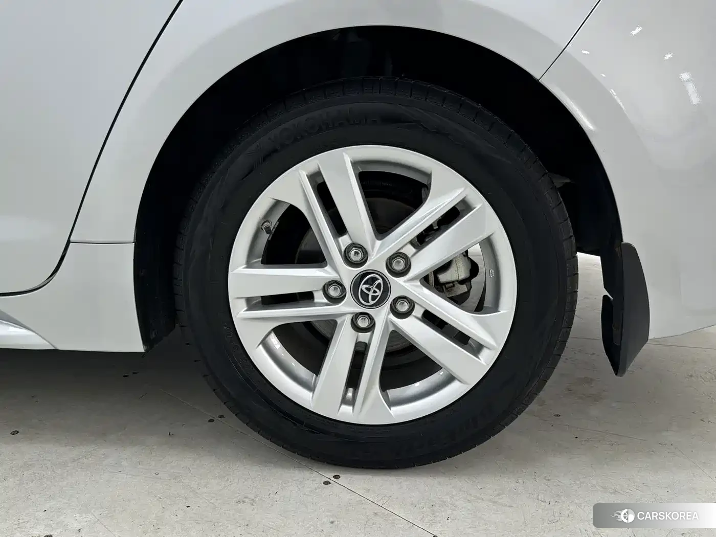 Toyota Levin 2023 Silver/gray из Китая, фото 4