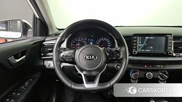 Kia Stonic 2019 Белый двухцветный из Кореи, фото 4